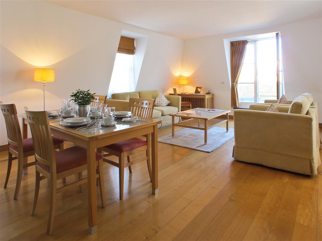 Апарт-отель Native Kings Wardrobe, St Pauls 4*
