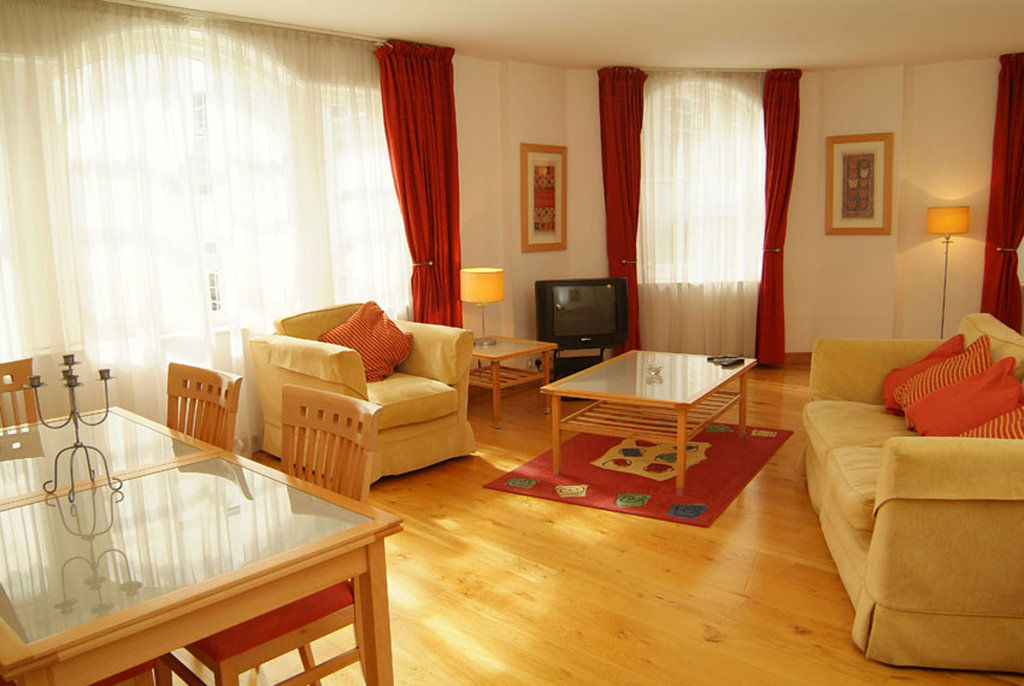 Апарт-отель Native Kings Wardrobe, St Pauls 4*